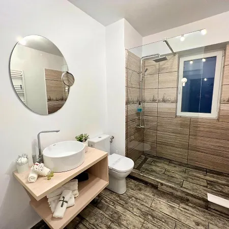 Peak Apartment *